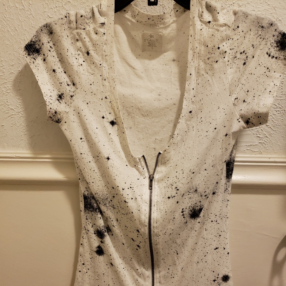Low V-Neck Paint Splatter Top